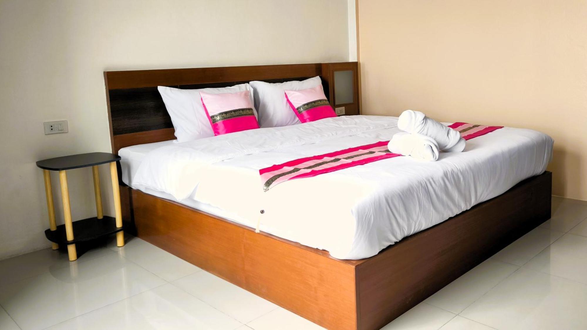 Lucky Buako Hotel Patong المظهر الخارجي الصورة